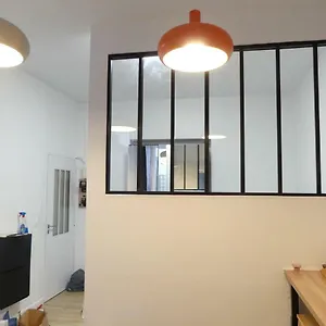 Voltaire Paris